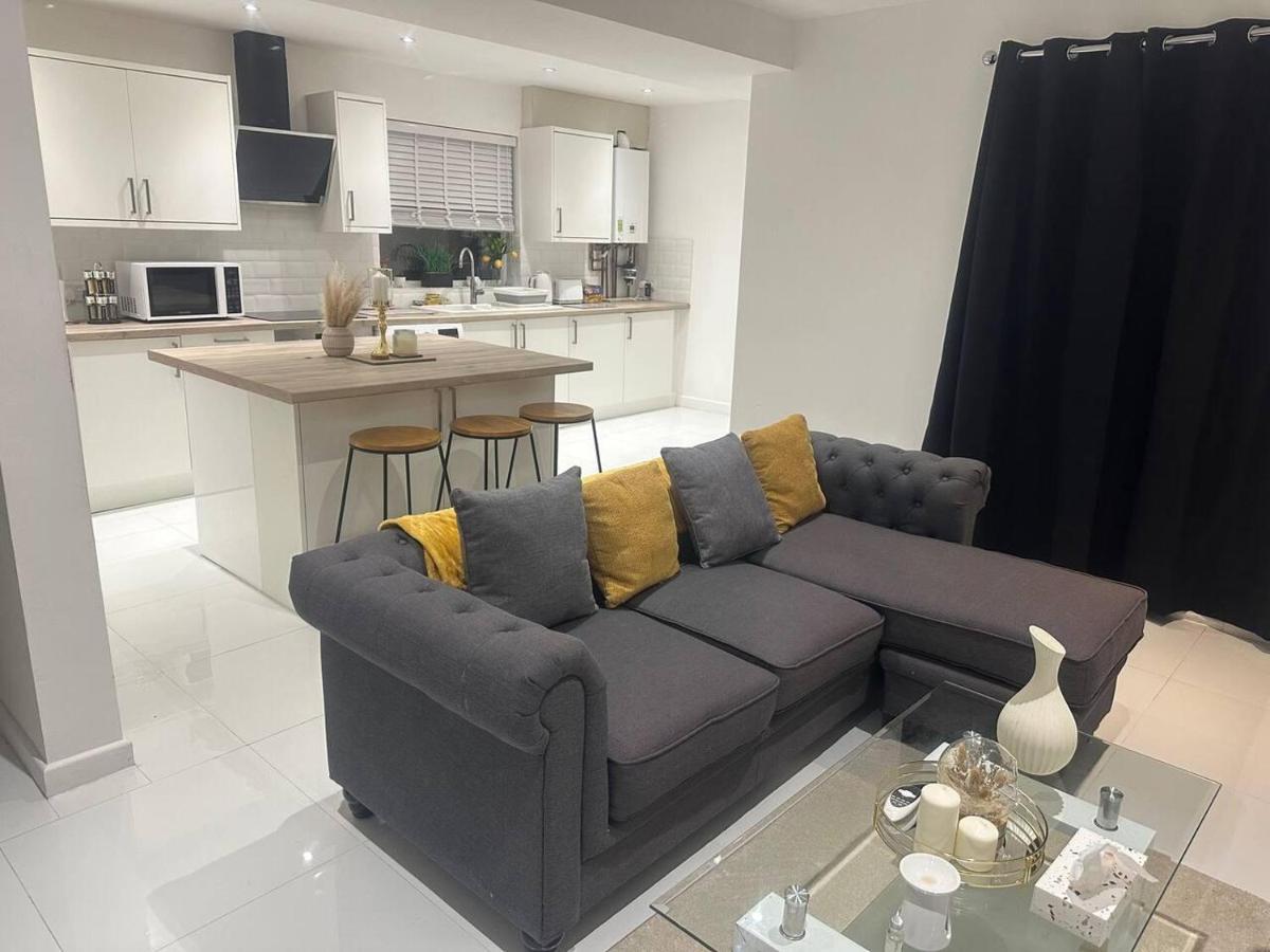 Charming 3-Bed Home Minutes From City Centre Nottingham Bagian luar foto