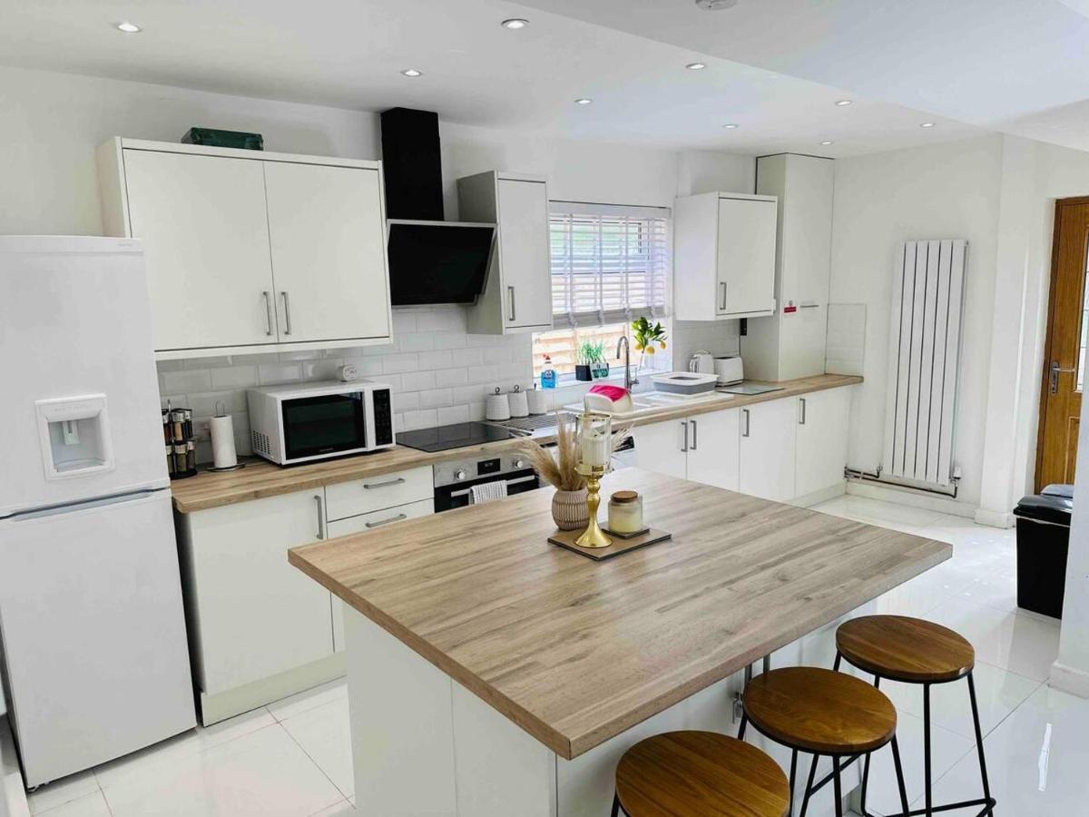 Charming 3-Bed Home Minutes From City Centre Nottingham Bagian luar foto