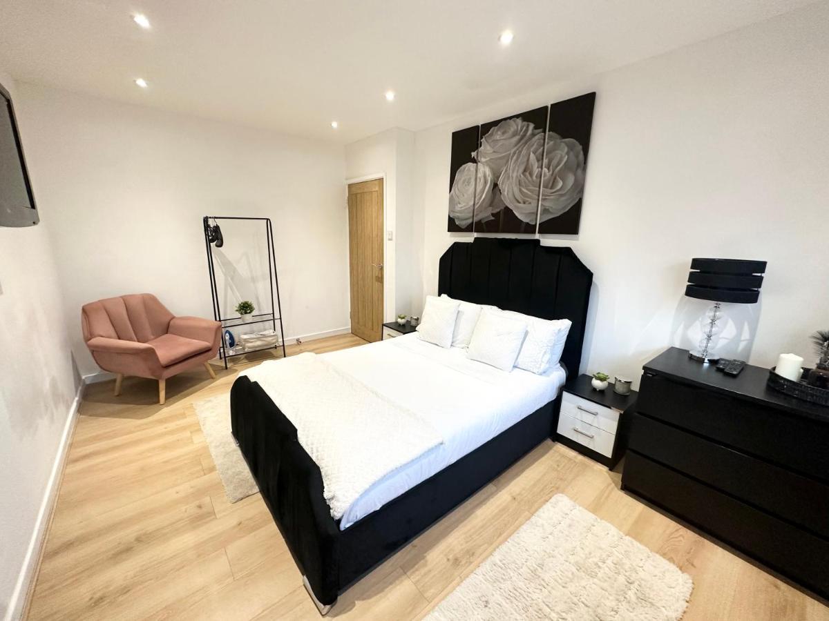 Charming 3-Bed Home Minutes From City Centre Nottingham Bagian luar foto